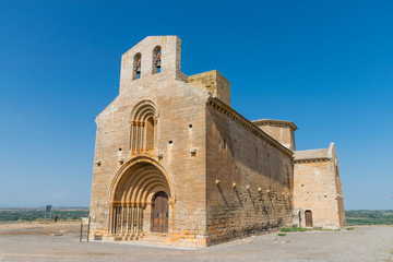 Fototapeta na wymiar Ermita de Santa María de Chalamera en Aragón