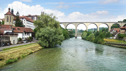 Fototapeta na wymiar Zaehringen bridge in Friburg. 
