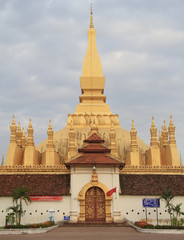 Fototapeta premium Pha That Luang in Vientiane