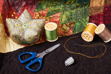 Accessories for patchwork on a quilt