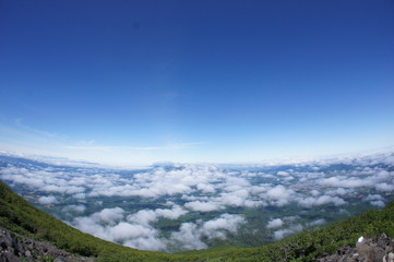 山頂から見下ろす雲
