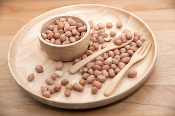 Peanuts used to make snack and foods or cook and have health benefits 