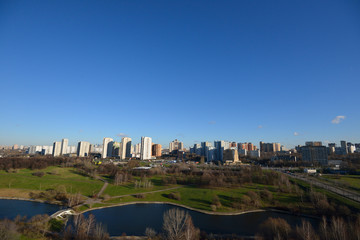 モスクワの公園と空
