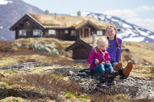 girl hiker in Tyin