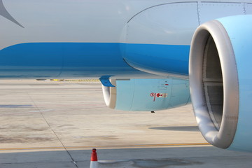 Turbine und Teile des Rumps eines Passagierflugzeugs