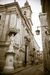 Fototapeta na wymiar Church in Mdina, Malta