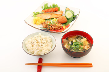 美味しそうな和風朝食
