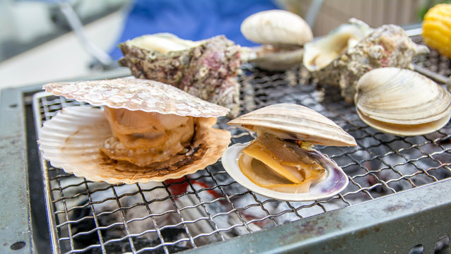 海産物の炭焼き