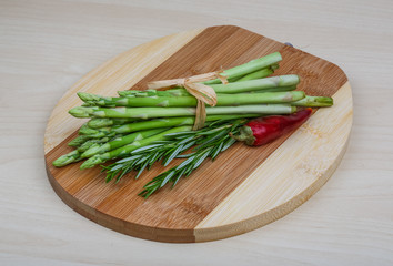 Raw asparagus