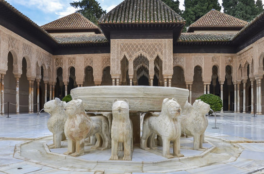 Alhambra - lion Fountain in Granada, Spain