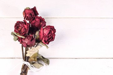 tied dried roses