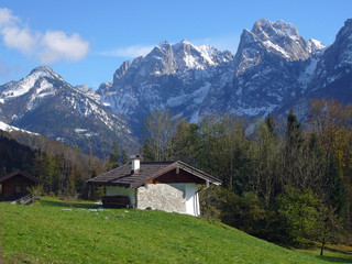 Fototapeta na wymiar Frühling im Kaisertal bei Kufstein (Tirol)