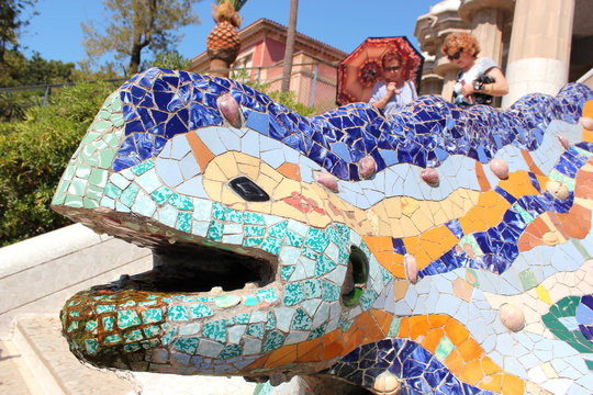 Kopf des Salamanders im Park Güell (Antoni Gaudi) in Barcelona