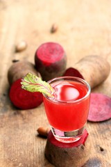fresh beetroot and juice