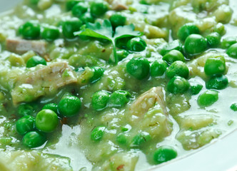 Italian pea soup