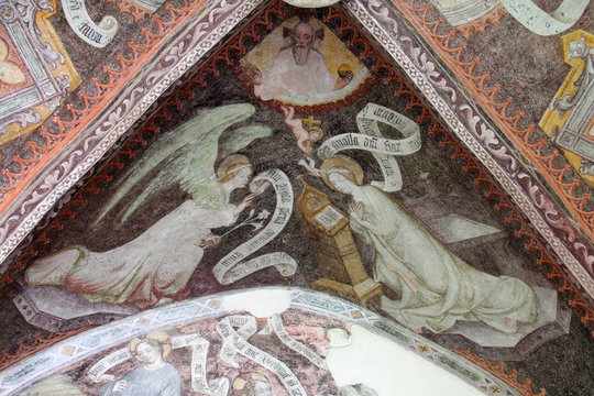 Annunciazione; affresco del chiostro, abbazia di Novacella