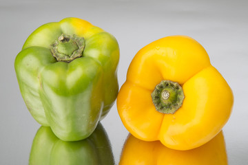Pimiento verde y amarillo