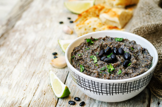 Black Beans Hummus