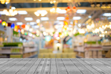 Blurred image of shopping mall and bokeh background