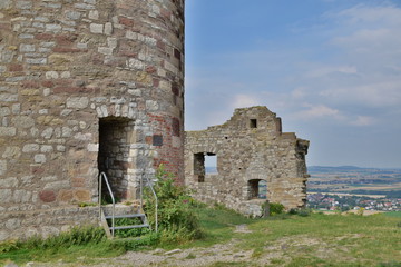 Der Desenberg mit Burgruine bei Warburg