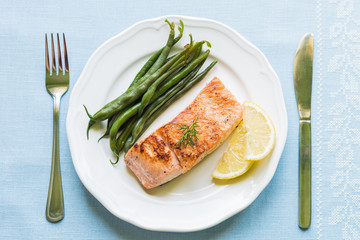 Grilled Salmon with Green Beans
