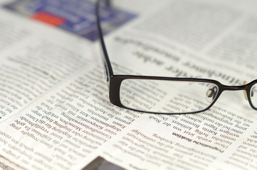 Zeitung Brille