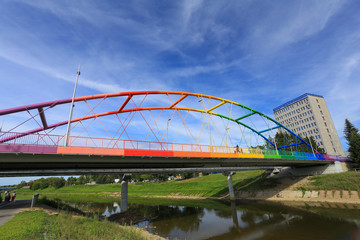 Tęczowy most w Rzeszowie - obrazy, fototapety, plakaty