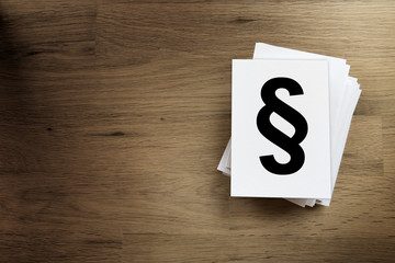 Paper card with paragraph sign