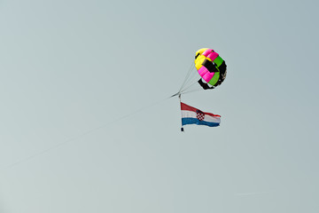 parachute and Croatian flag