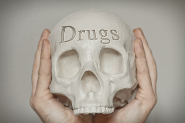 Skull Engraving Drugs