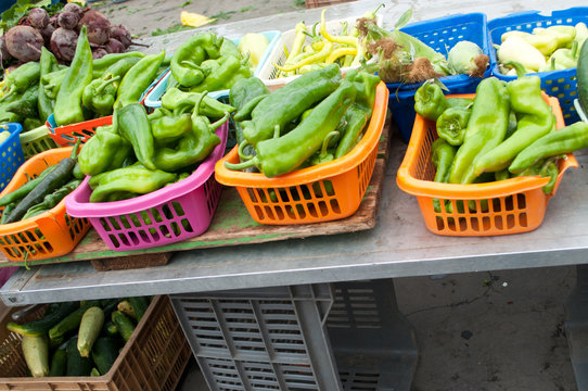 Fruits et légumes au marché local