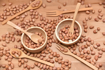 Peanuts used to make snack and foods or cook and have health benefits 