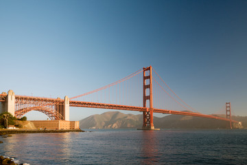 Fototapeta na wymiar Golden Gate Bridge (San Francisco, Kalifornien) 