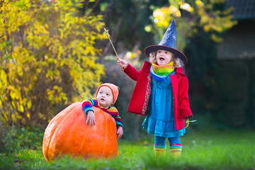 Kids trick or treating at Halloween
