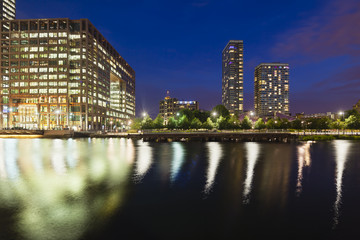Obraz premium Canary Wharf In London at night