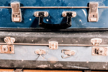 Fototapeta na wymiar old suitcase