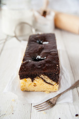 Delicious pound cake with cream