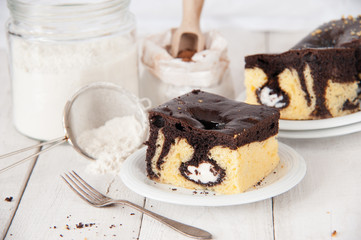 Delicious pound cake with cream