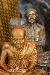 Obraz premium Buddha statues on the tiger cave temple near krabi ,thailand