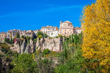 Fototapeta premium houses hung in cuenca, Spain