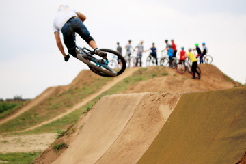 Springer, Dirtbiker, Dirtbiking Gelände