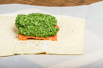 Salmon fillet with kale pesto