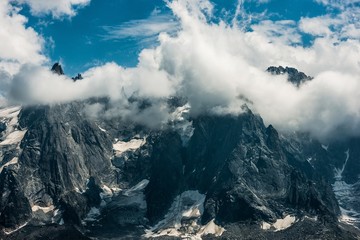 Naklejka premium Clloudy Mont Blanc Massif