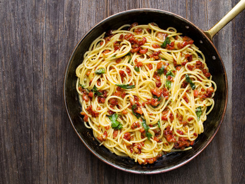 rustic italian  spaghetti carbonara