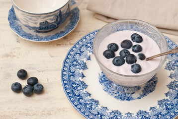 Yogurt con mirtilli freschi