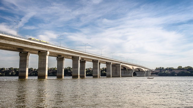 Fototapeta New bridge across Danube river in Belgrade, Serbia. Pupinov most