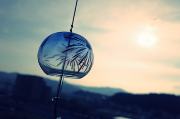 夕焼けと風鈴