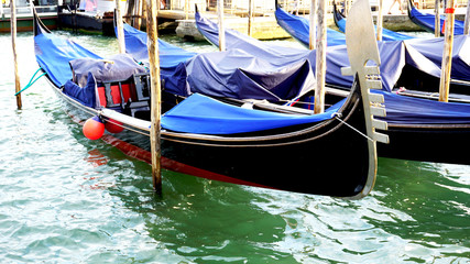 Fototapeta na wymiar gondola boats floating