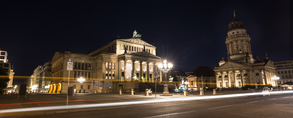 Fototapeta na wymiar the gendarmenmarkt in berlin germany at night