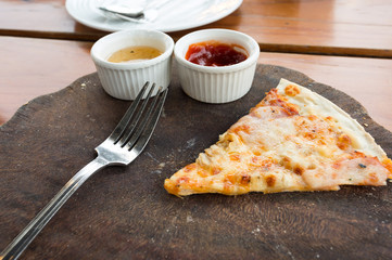 mushroom cheese pizza